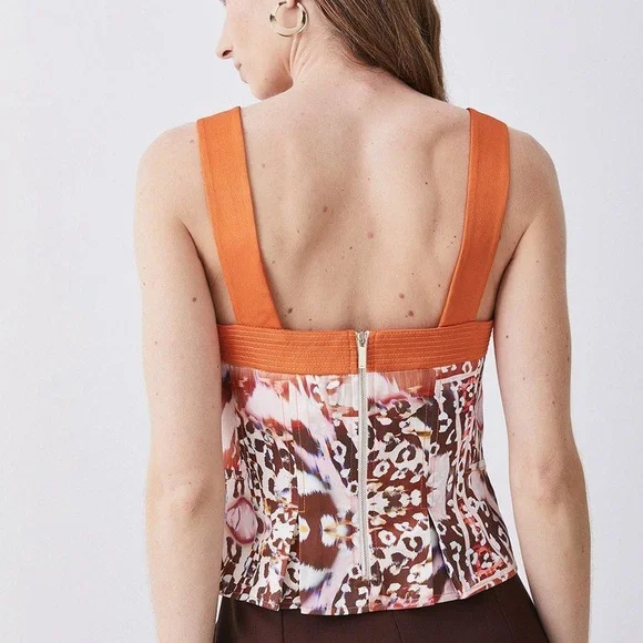 KAREN MILLEN Topstitch Animal Top (size 6) - Picture 3 of 9